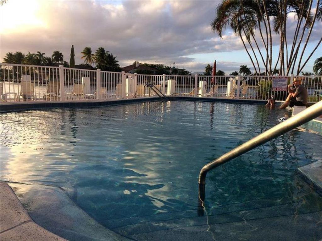 Aloha Escape Pompano Beach 아파트 외부 사진